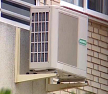 Compresor de un aparato de aire acondicionado.Imagen de sciencepics.org con licencia Creative Commons